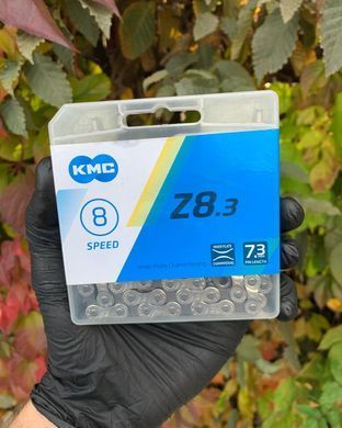 Ланцюг KMC Z8.3 Silver/Gray 1/2 X 3/32 114 ланок з замком в боксі