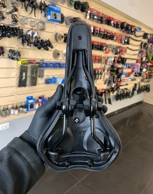 Седло MTB YF-1135 265х145мм, черный с красным