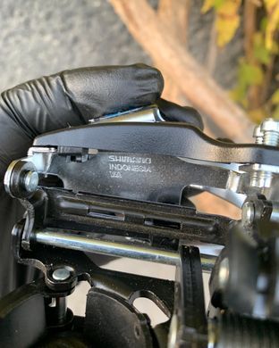 Передній перемикач Shimano FD-M310 Altus 42-48Т, універсальна тяга, сріблястий