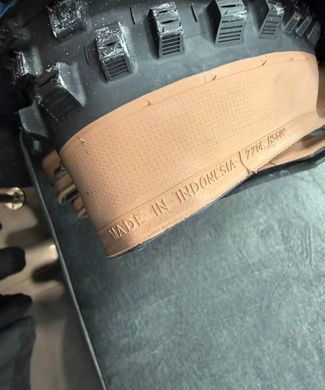 Покрышка 29x2.40 (62-622) Schwalbe NOBBY NIC Evo, Super Ground, TLE, B/BRZ-SK HS602 ADDIX SpeedGrip 67EPI B (ОЕМ), черный с коричневым