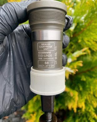 Каретка Shimano BB-UN26 під квадрат, 122,5х68мм