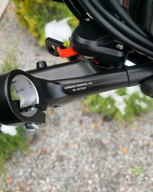 Гидравлические тормоза Shimano BR-MT200 R/L, чёрный